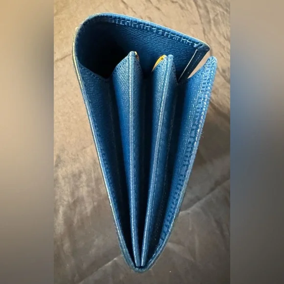 LV EPI Blue Leather Bifold Wallet - Picture 10 of 16